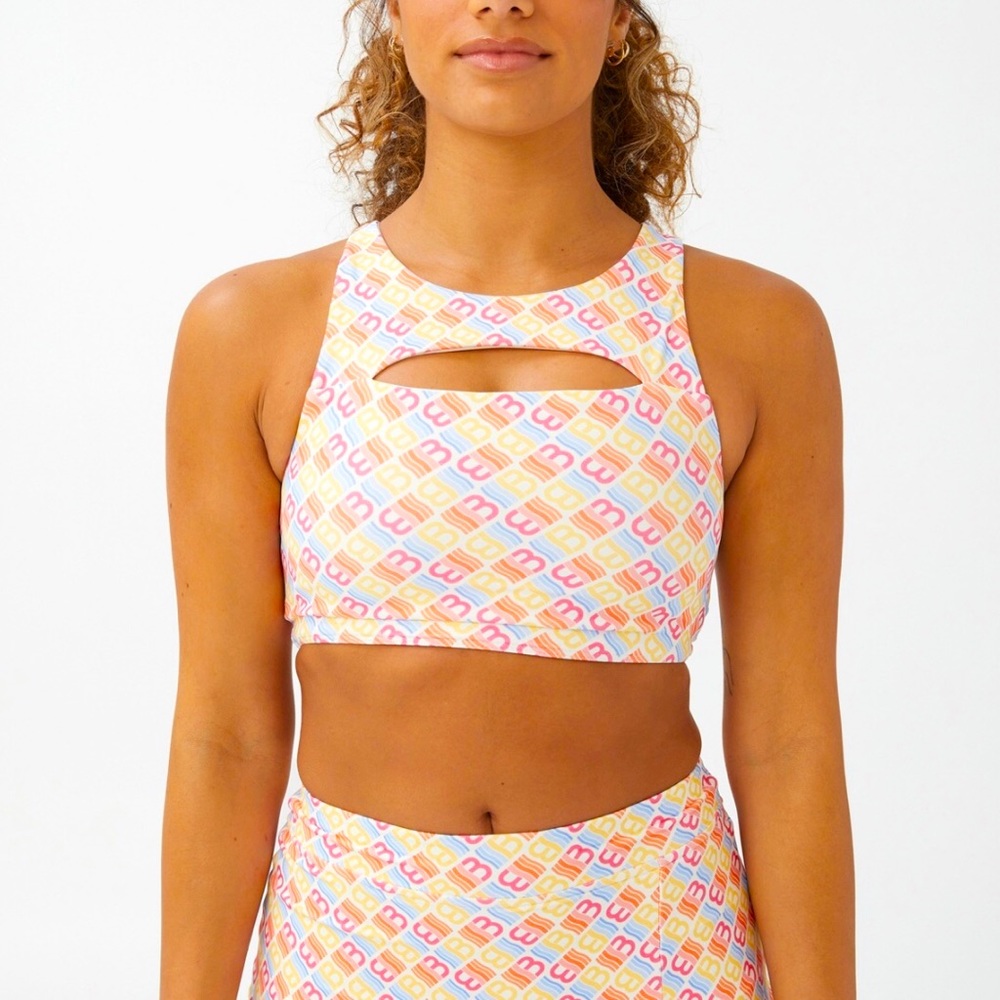 NWT Cotton On BODY Smoothing Cut Out Vestlette Sports Bra Sz L Logo Print